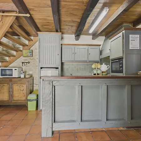 Pour 6 Avec Piscine Et Jardin Holiday home Saint-Crepin-et-Carlucet